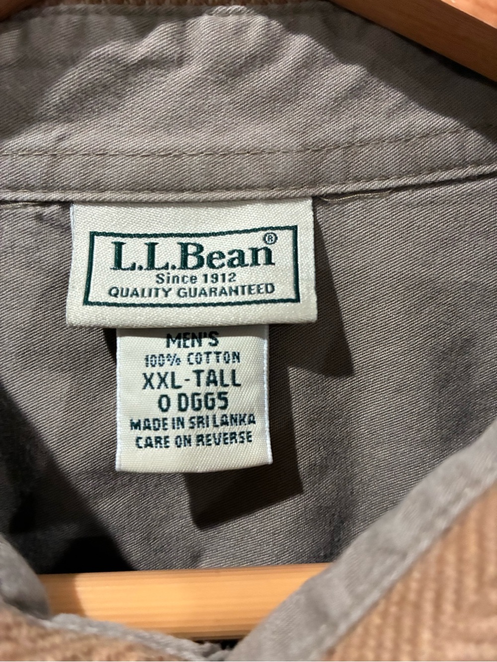 L.L. Bean Men’s XXL Tall Herringbone Button-Up Shirt Tan Cotton Outdoor Workwear - Picture 3 of 7